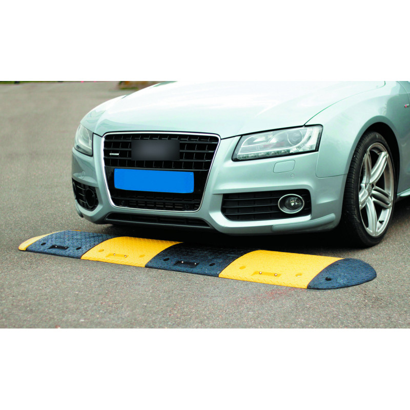 Ralentisseur routier Slow signalisation Ralentisseur routier Slow signalisation
