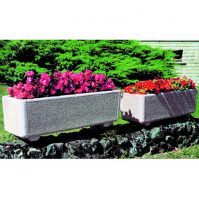 Jardinière urbaine en béton...