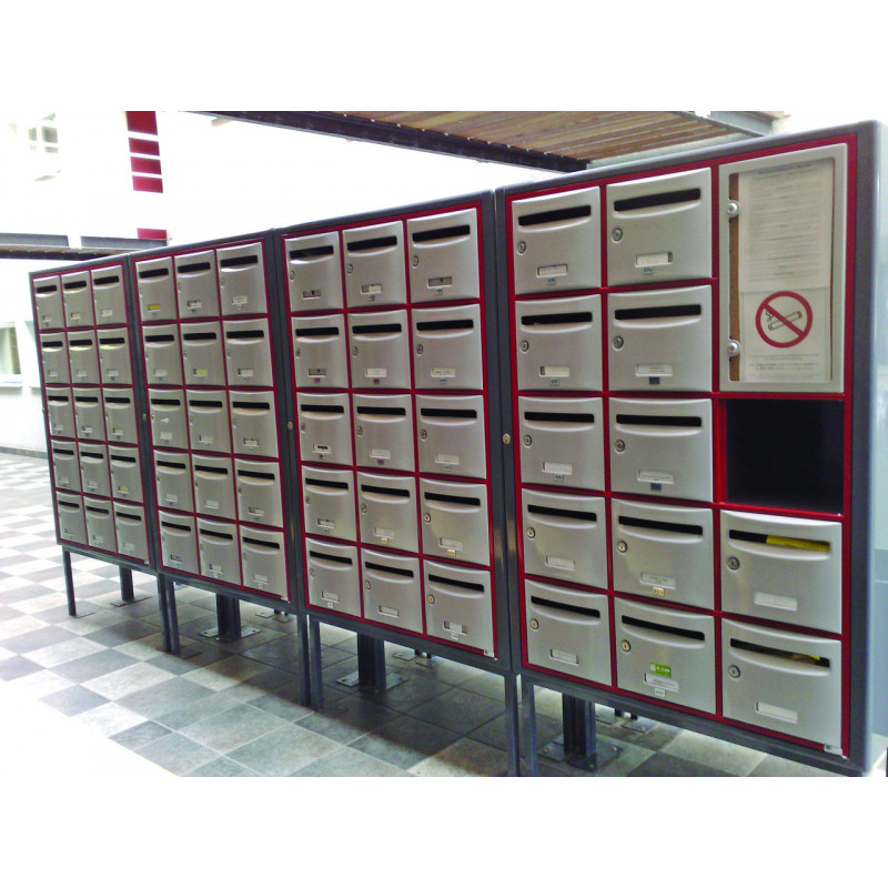 Piètement pour boîtes aux lettres collectives
