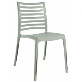 24 chaises de collectivité...